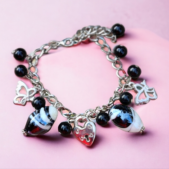 Vintage Jewelry - 🦋 Vintage venetian glass butterfly charm bracelet